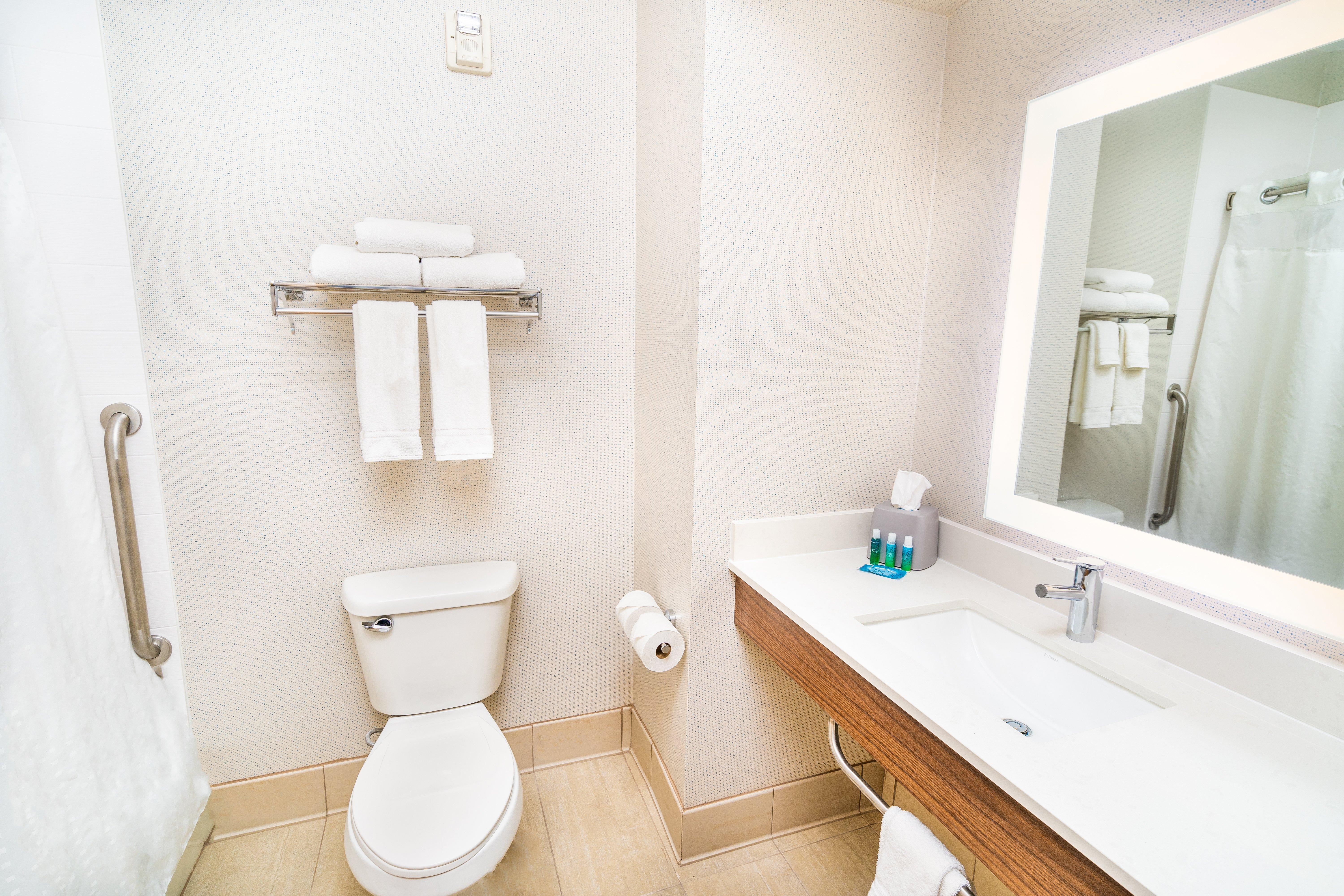 Holiday Express & Sw Springvalley By Ihg Hotel